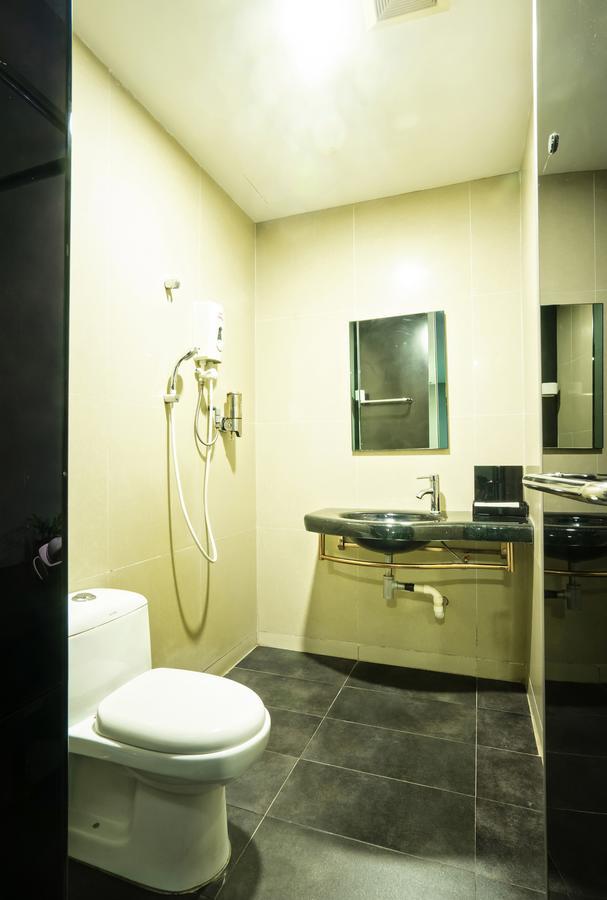 Artz Hotel Johor Bahru Exterior foto